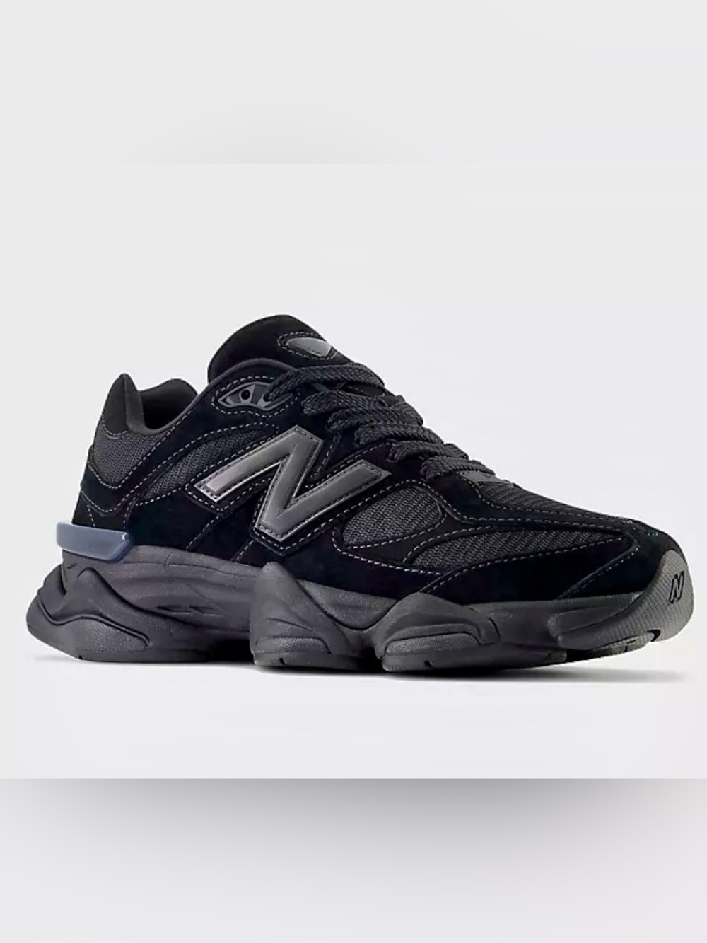Women Black Balance Black Suede & Mesh Running Shoe (size 7)
